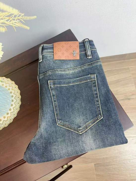 Picture of LV Jeans Long _SKULVsz29-388qx14311665